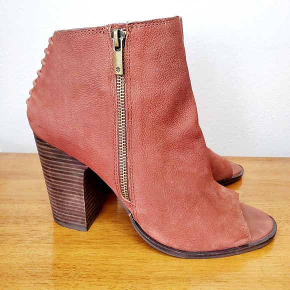 Lucky Brand Lamija Bootie Russet Suede Chunky Open Toe Shoe Casual Spring SZ 10 - Picture 1 of 12